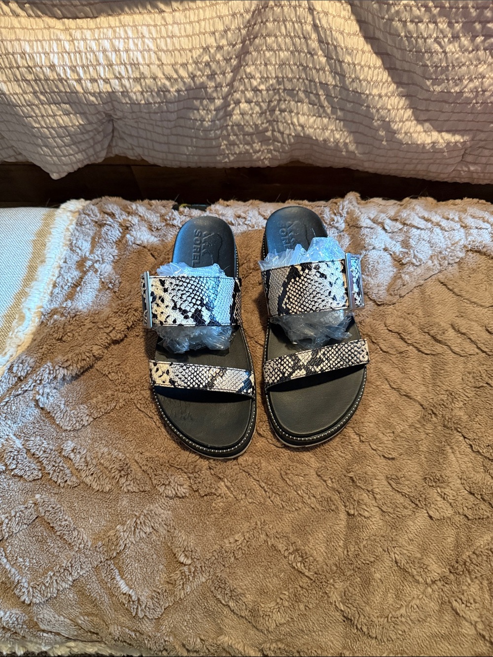 Sorel Snake-Print Slide Sandals - Black/White